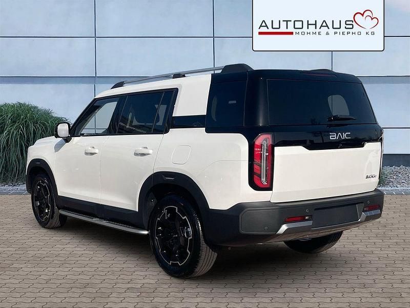 Neu Baic BJ30 280 PS (205 kW) 2026 Grün SUV