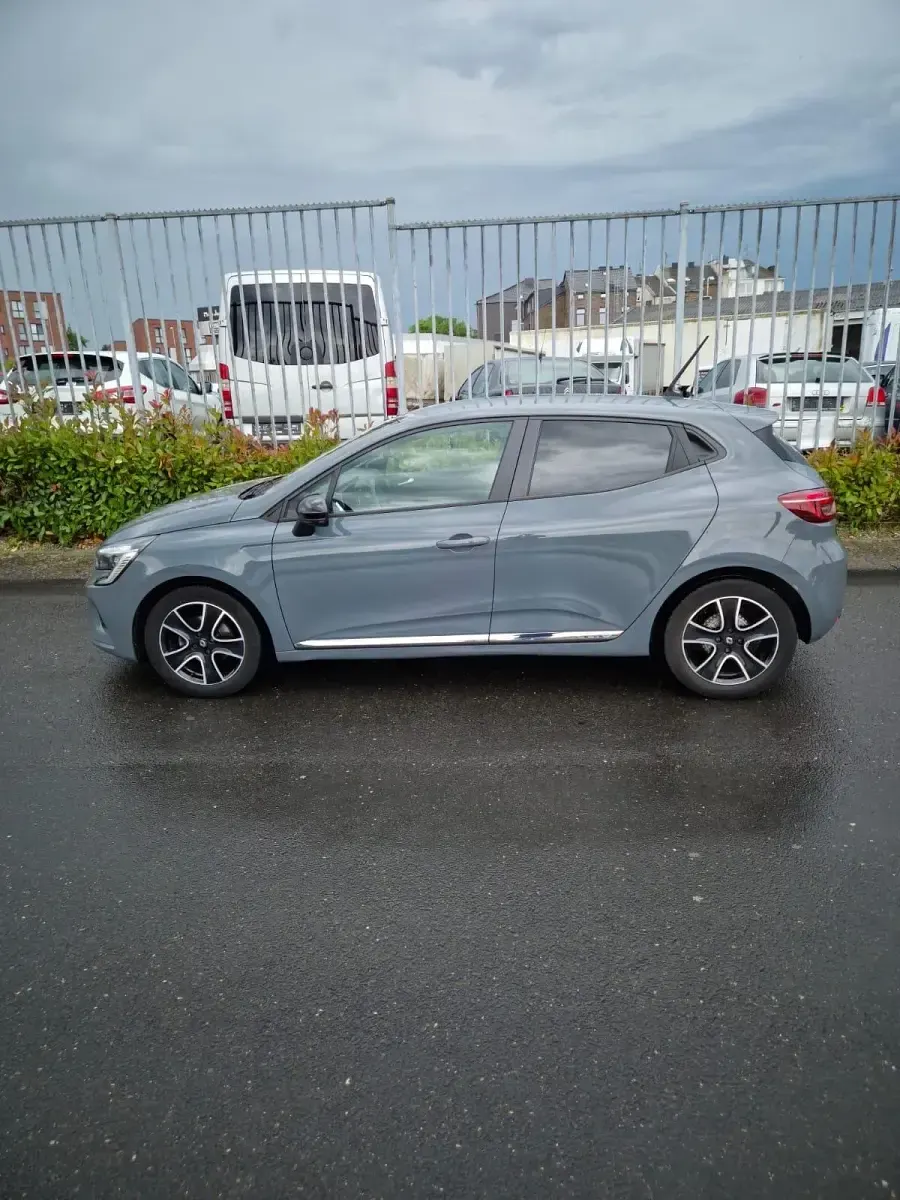 Gebraucht Renault Clio 91 PS (66 kW) 2021 Grau Kleinwagen