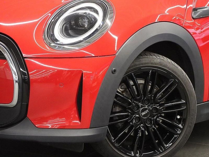 Gebraucht Mini Cooper 136 PS (100 kW) 2021 Chili red Kleinwagen