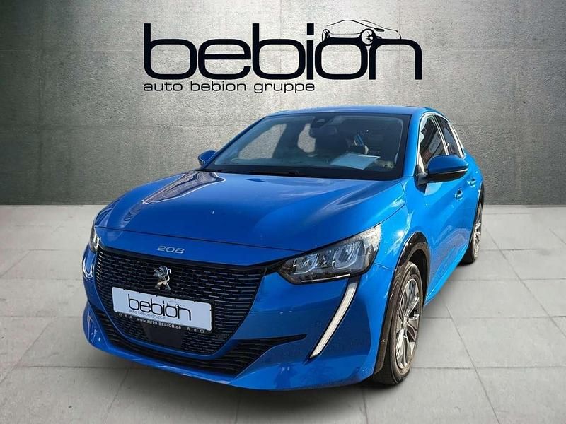 Blau/typ aussenverkleidung met Gebraucht 2020 Peugeot e-208 Allure Kleinwagen | 15.880 € (Fairer Preis) - Bild 1/4