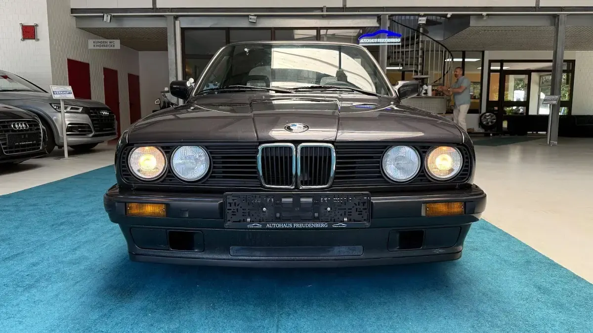Gebraucht BMW 316 Sport Line 99 PS (72 kW) 1989 Schwarz Cabrio
