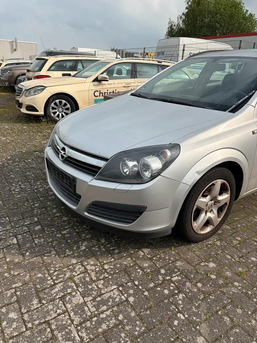 Gebraucht Opel Astra 90 PS (66 kW) 2006 Silber Kombi