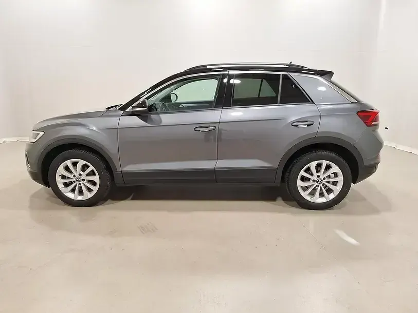 Gebraucht VW T-Roc Life 110 PS (80 kW) 2023 Indiumgrau metallic SUV