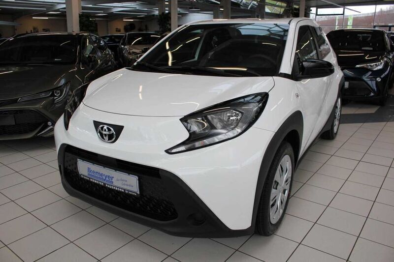 Schneeweiß Neu 2025 Toyota Aygo Business Edition Kleinwagen | 18.490 € - Bild 1/4