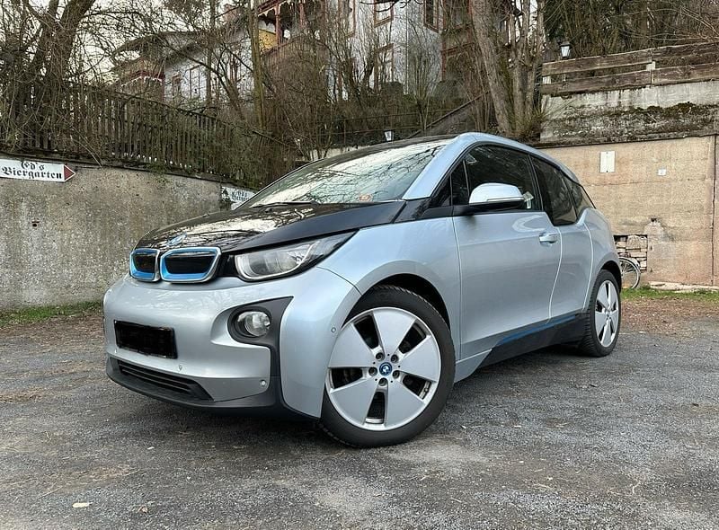 Grau Gebraucht 2014 BMW i3 Comfort Edition Kleinwagen | 10.800 € (Guter Preis) - Bild 1/4