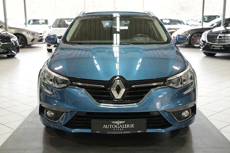 Gebraucht Renault Mégane IV Business 140 PS (102 kW) 2019 Blau Limousine