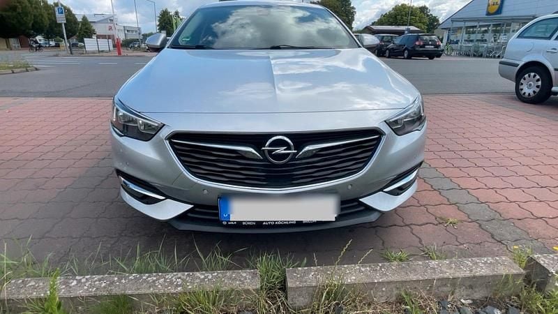Silber Gebraucht 2017 Opel Insignia Dynamic Limousine | 11.600 € (Fairer Preis) - Bild 1/4