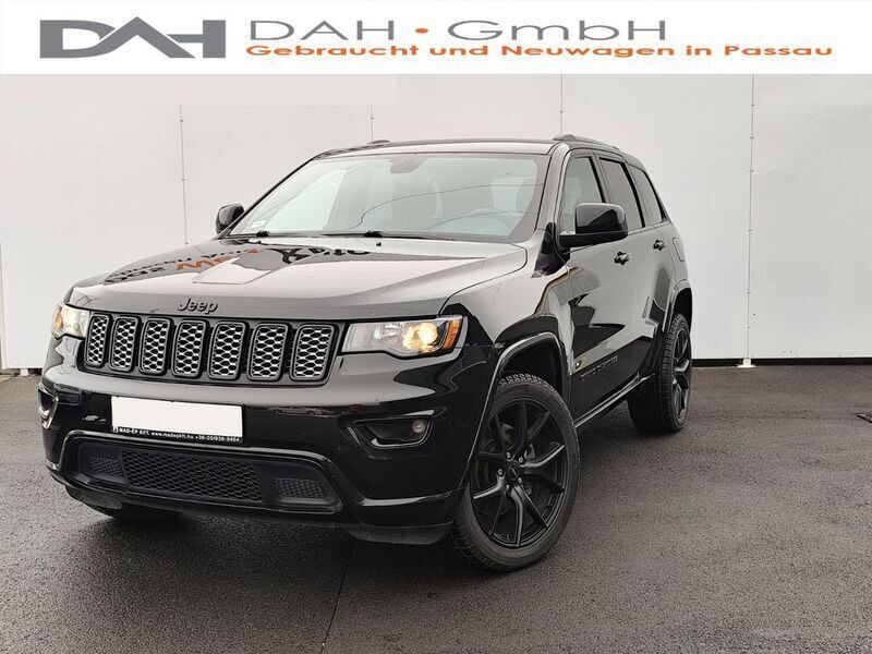 Schwarz Gebraucht 2021 Jeep Grand Cherokee Laredo SUV | 29.999 € - Bild 1/4