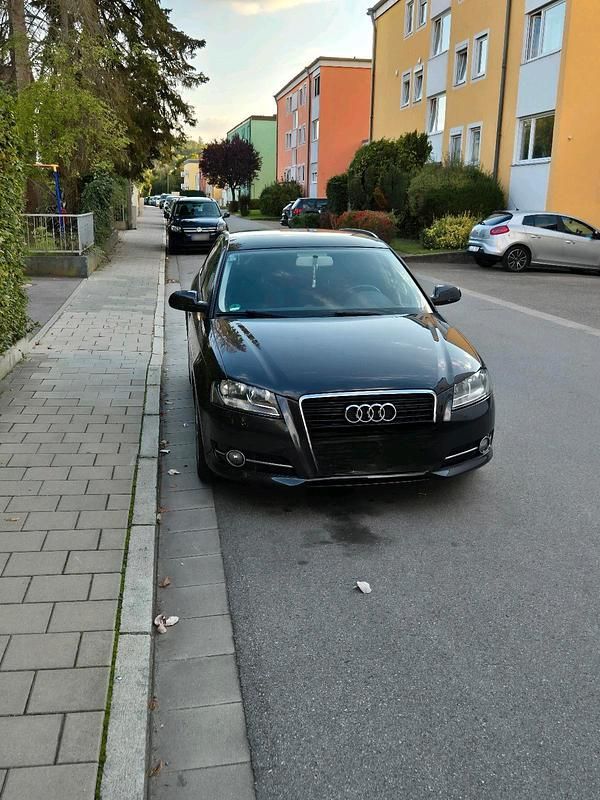 Gebraucht Audi A3 130 PS (95 kW) 2011 Grau Kleinwagen