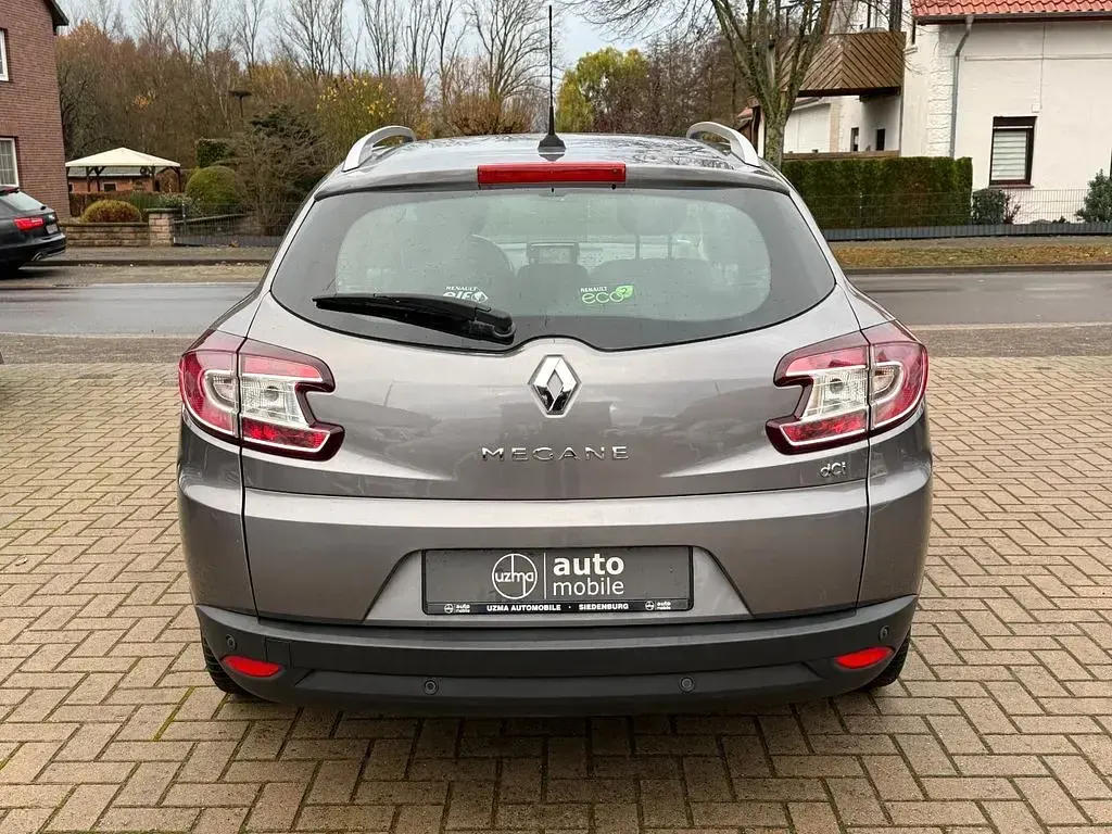 Gebraucht Renault Mégane III 110 PS (80 kW) 2014 Grau Limousine
