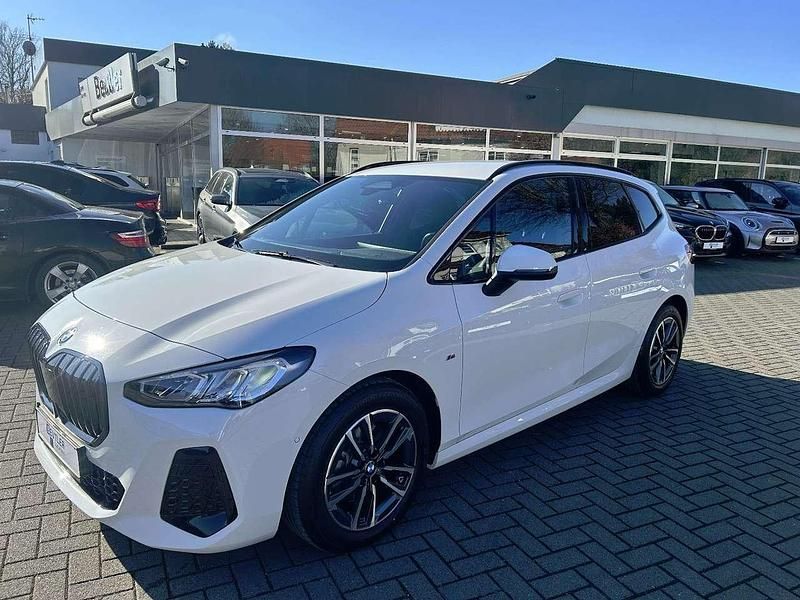 Alpinweiss Gebraucht 2023 BMW 218 M Sport Limousine | 30.850 € (Fairer Preis) - Bild 1/3
