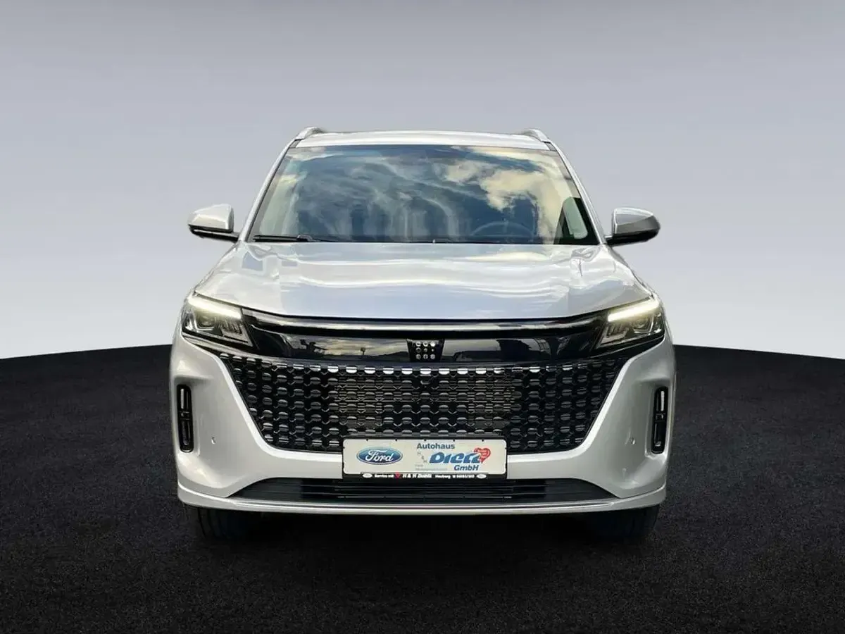 Uusi DFSK E5 177 HP (130 kW) 2025 Hopea Katumaasturi