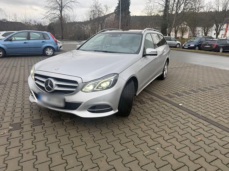 Gebraucht Mercedes E350 Avantgarde 252 PS (185 kW) 2014 Silber Kombi