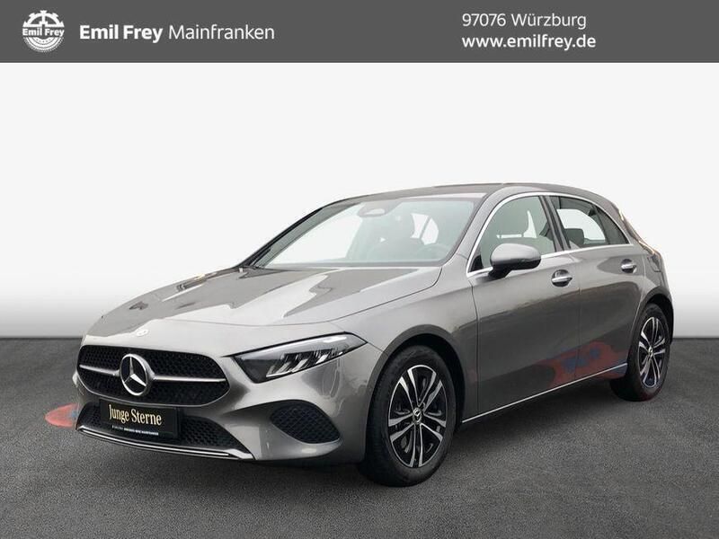 Grau Gebraucht 2023 Mercedes A180 Advanced Plus Limousine | 28.899 € (Fairer Preis) - Bild 1/4
