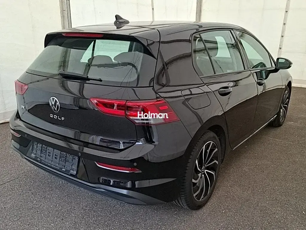 Gebraucht VW Golf VIII Life 150 PS (110 kW) 2022 Schwarz Limousine