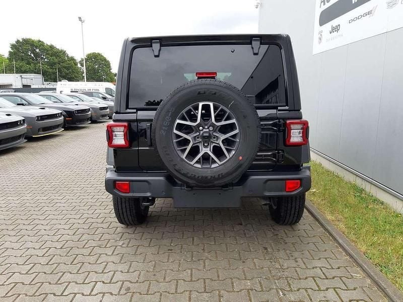 Neu Jeep Wrangler Sahara 272 PS (200 kW) 2025 Anvil SUV