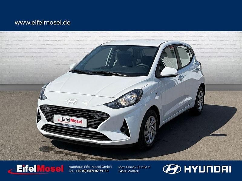 Weiß Neu 2025 Hyundai i10 Select Kleinwagen | 15.760 € (Fairer Preis) - Bild 1/4