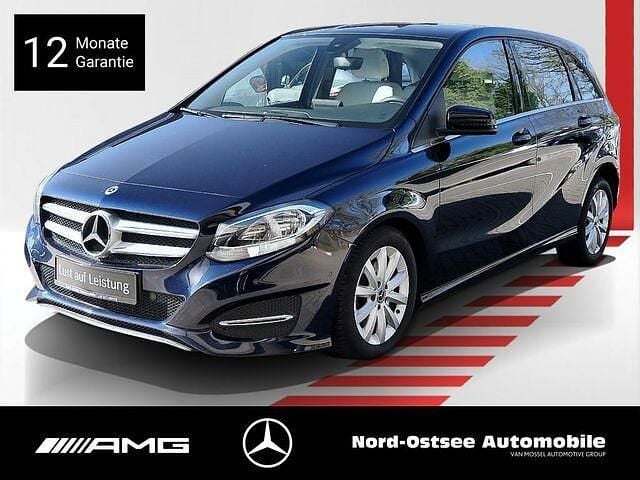 Gebraucht Mercedes B200 Style 156 PS (114 kW) 2018 Blau Van / Kleinbus