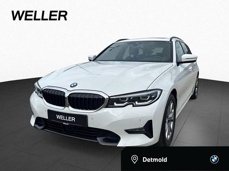 Alpinweiss iii (weiß) Gebraucht 2021 BMW 320 Shadowline Kombi | 23.990 € (Superpreis) - Bild 1/4