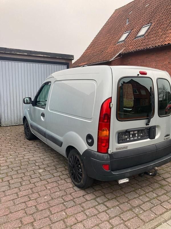 Gebraucht Renault Kangoo 80 PS (58 kW) 2007 Silber Van / Kleinbus