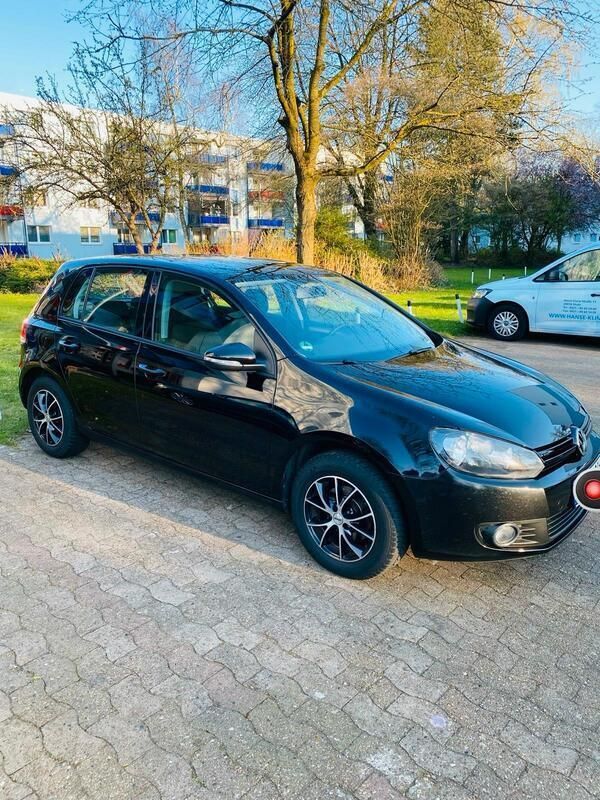 Schwarz Gebraucht 2009 VW Golf VI Limousine | 5.600 € (Etwas zu teuer) - Bild 1/4