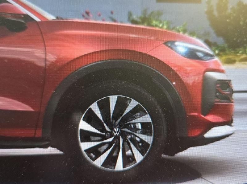 Neu VW T-Roc Life 150 PS (110 kW) 2026 Rot SUV