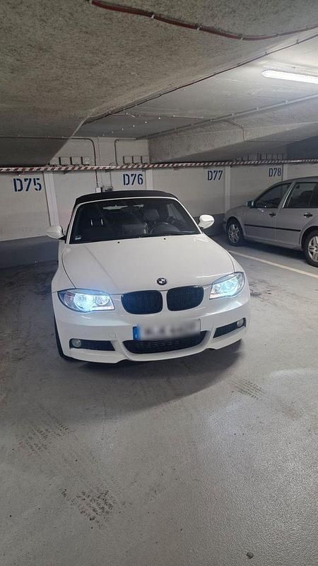 Gebraucht BMW 120 Cabriolet Performance 197 PS (144 kW) 2011 Weiß Cabrio