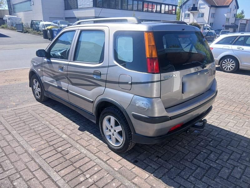 Usata Suzuki Swift 2005 Grigio Utilitaria