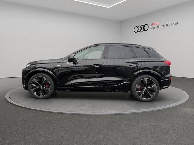 Gebraucht Audi Q6 e-tron Performance 225 kW (306 PS) 2025 Mythosschwarz metallic SUV