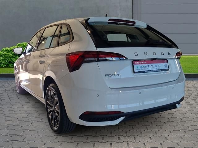 Neu Skoda Scala Selection 116 PS (85 kW) 2025 Weiss Kleinwagen