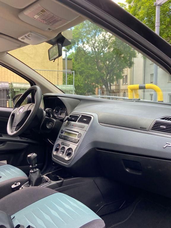 Gebraucht Fiat Punto 77 PS (56 kW) 2009 Schwarz Limousine