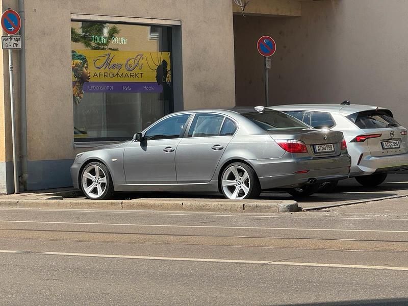 Gebraucht BMW 530 235 PS (172 kW) 2008 Silber Limousine