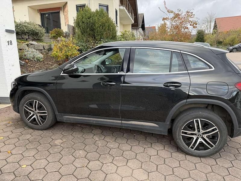 Gebraucht 2021 Mercedes GLA250 Progressive SUV | 31.500 € (Guter Preis) - Bild 1/4