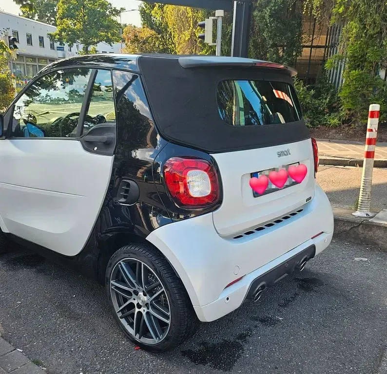Gebraucht Smart ForTwo Cabrio Brabus 109 PS (80 kW) 2018 Weiß Cabrio