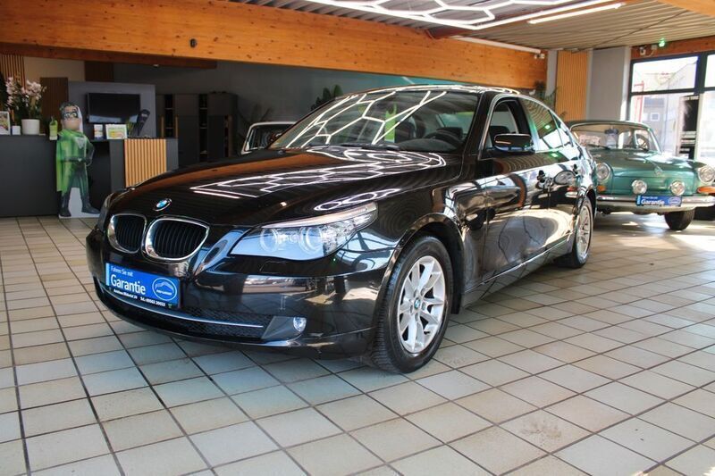 Schwarz Gebraucht 2007 BMW 520 Limousine | 9.900 € (Teuer) - Bild 1/4