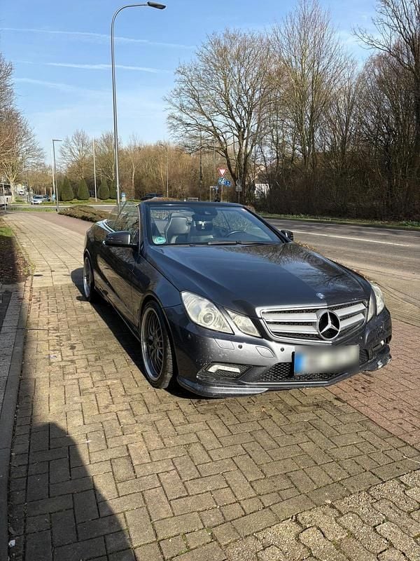 Gebraucht Mercedes E220 170 PS (125 kW) 2011 Grau Cabrio