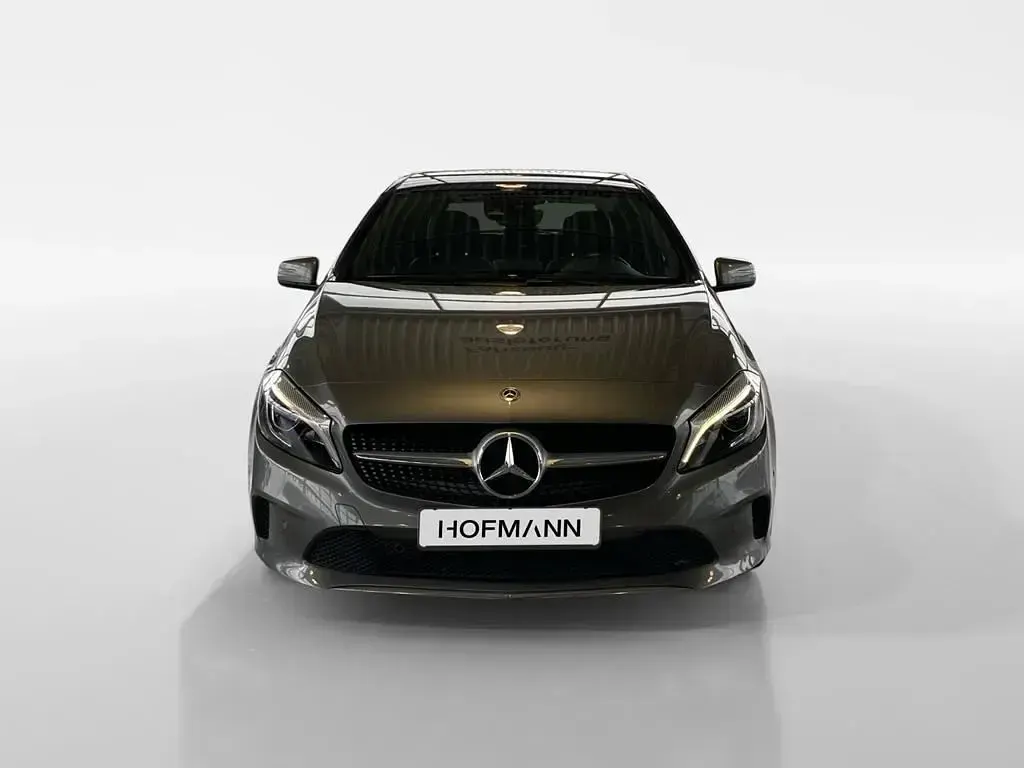 Gebraucht Mercedes A250 Urban 211 PS (155 kW) 2017 Mountaingrau  met. Limousine