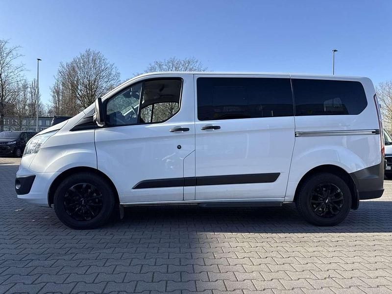 Gebraucht Ford Transit Custom 131 PS (96 kW) 2017 Frostweiß Van / Kleinbus