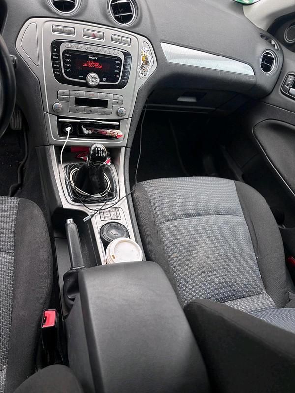 Gebraucht Ford Mondeo 120 PS (88 kW) 2009 Schwarz Kombi