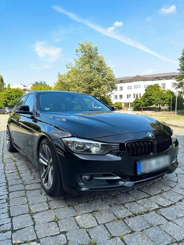Schwarz Gebraucht 2013 BMW 325 Sport Line Kombi | 9.999 € (Guter Preis) - Bild 1/4