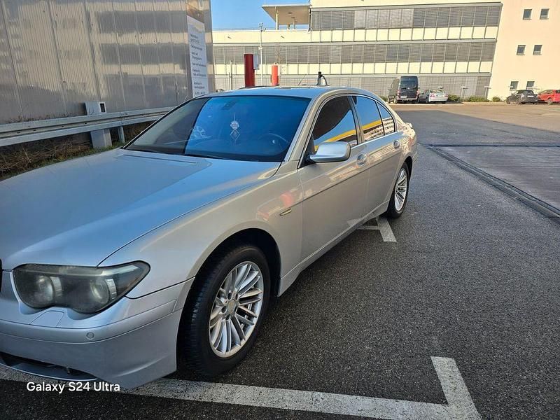 Gebraucht BMW 730 218 PS (160 kW) 2004 Silber Limousine