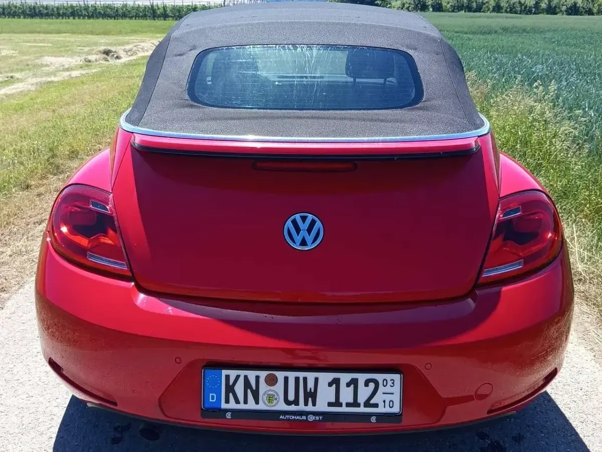 Gebraucht VW Beetle Cabriolet 105 PS (77 kW) 2016 Rot Cabrio