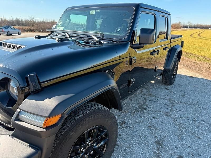 Gebraucht Jeep Gladiator Sport 264 PS (194 kW) 2021 Schwarz Abholung