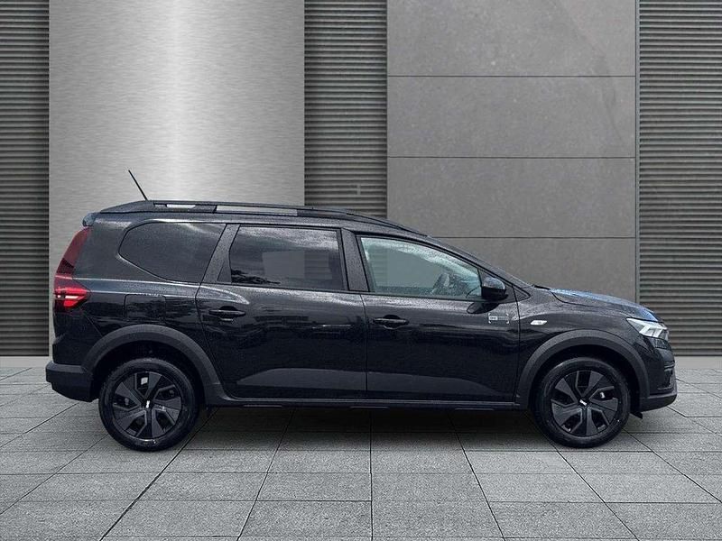 Perlmuttschwarz Neu 2025 Dacia Jogger Expression Kombi | 23.490 € (Fairer Preis) - Bild 1/4