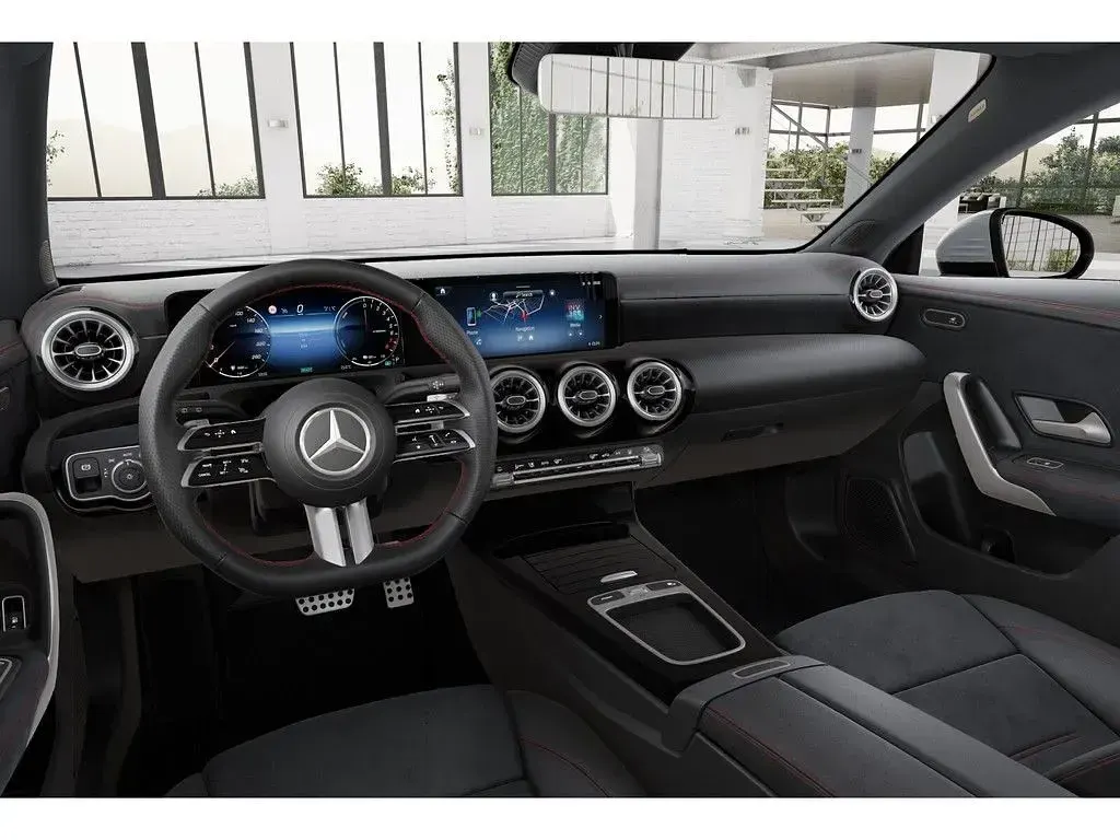 Gebraucht Mercedes CLA250 Advanced Plus 163 PS (119 kW) 2025 Silber Coupé