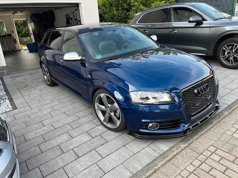Blau Gebraucht 2012 Audi A3 S-Line Limousine | 10.100 € (Superpreis) - Bild 1/4
