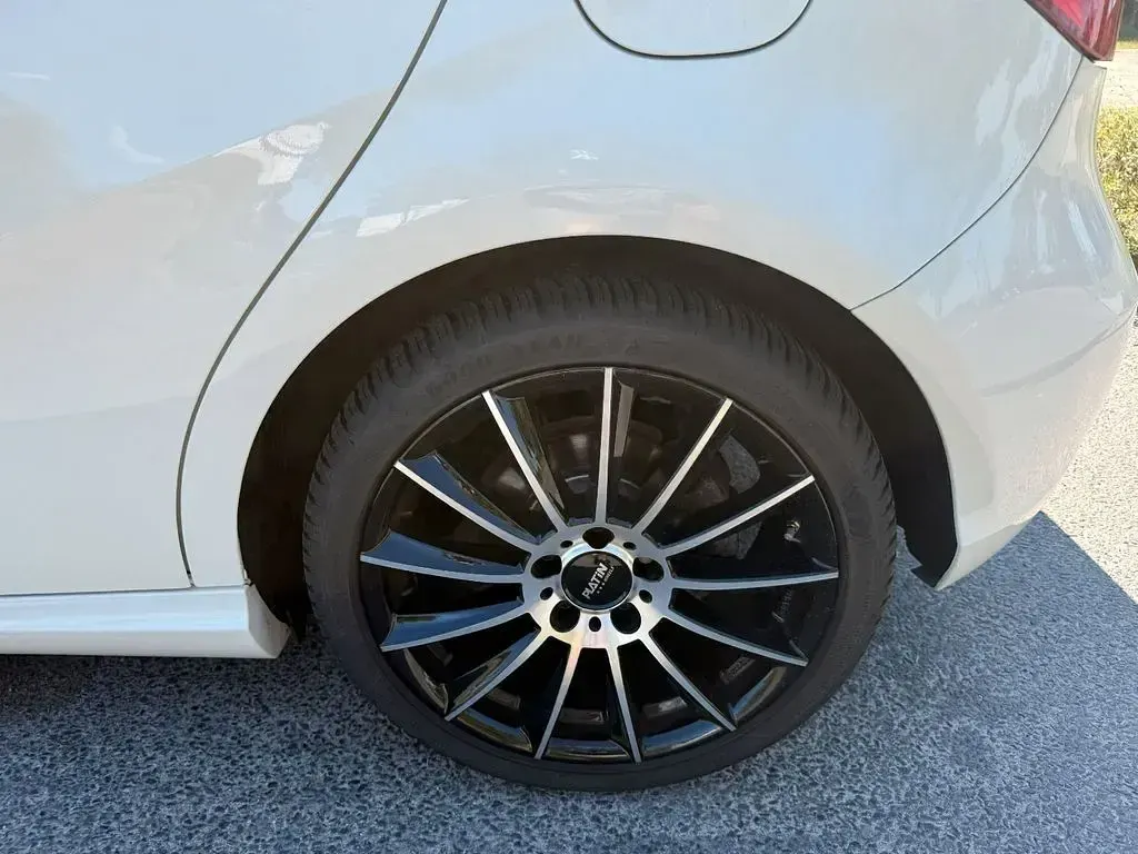 Gebraucht Mercedes A200 Urban 156 PS (114 kW) 2014 Kleinwagen
