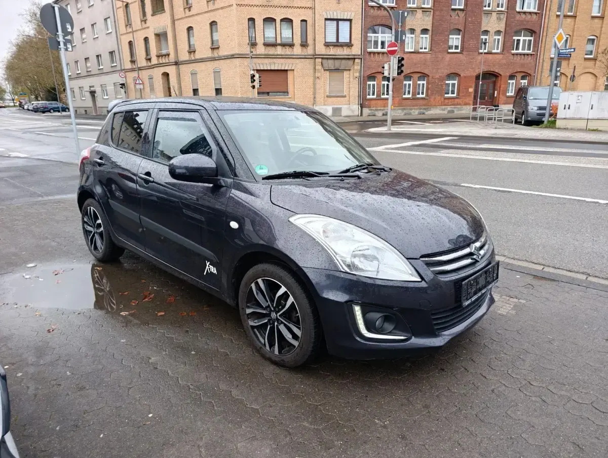 Gebraucht Suzuki Swift Club 94 PS (69 kW) 2015 Violett Kleinwagen