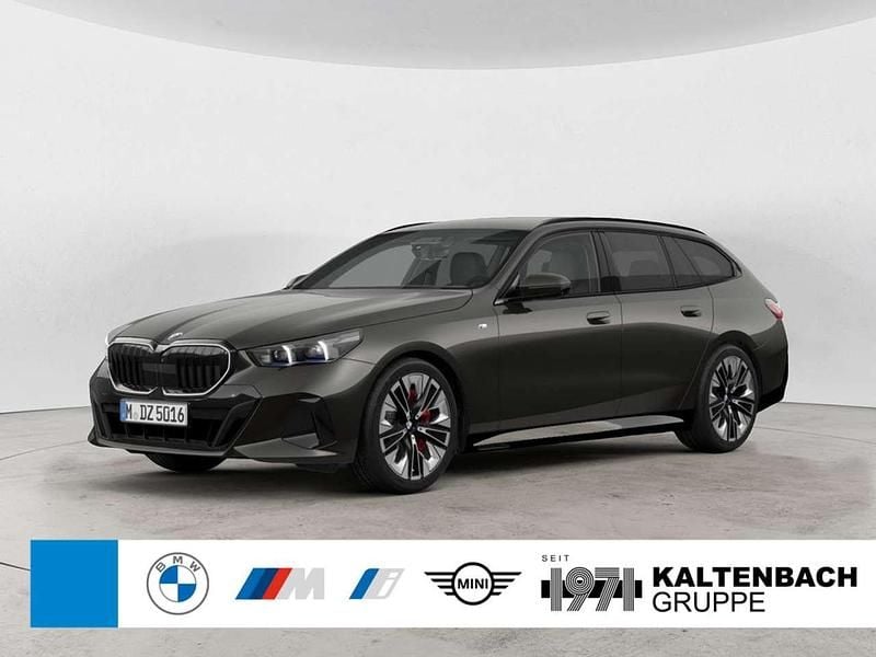 Grau Gebraucht 2025 BMW 540 M Sport Kombi | 69.390 € (Guter Preis) - Bild 1/3