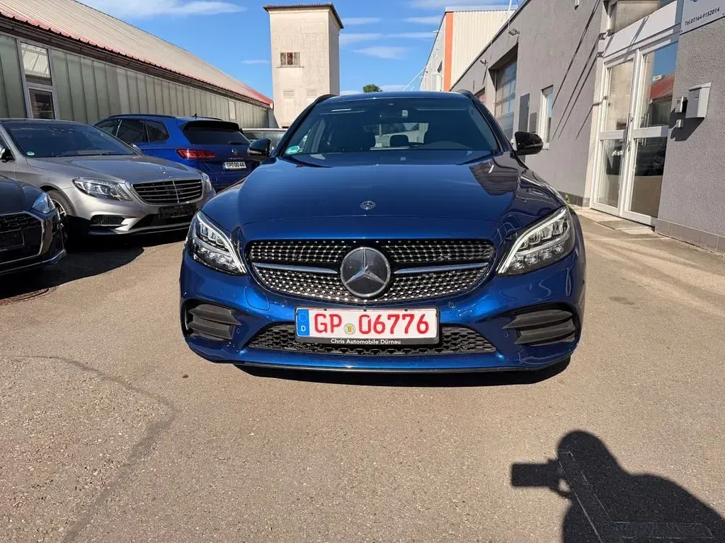 Gebraucht Mercedes C220 AMG 194 PS (142 kW) 2019 Blau Limousine